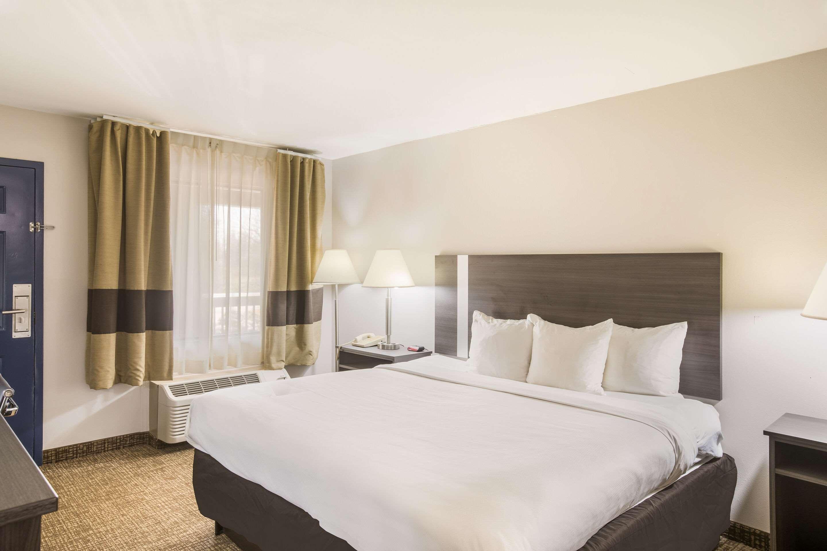 Clarion Pointe Forsyth I-75 Ξενοδοχείο Εξωτερικό φωτογραφία
