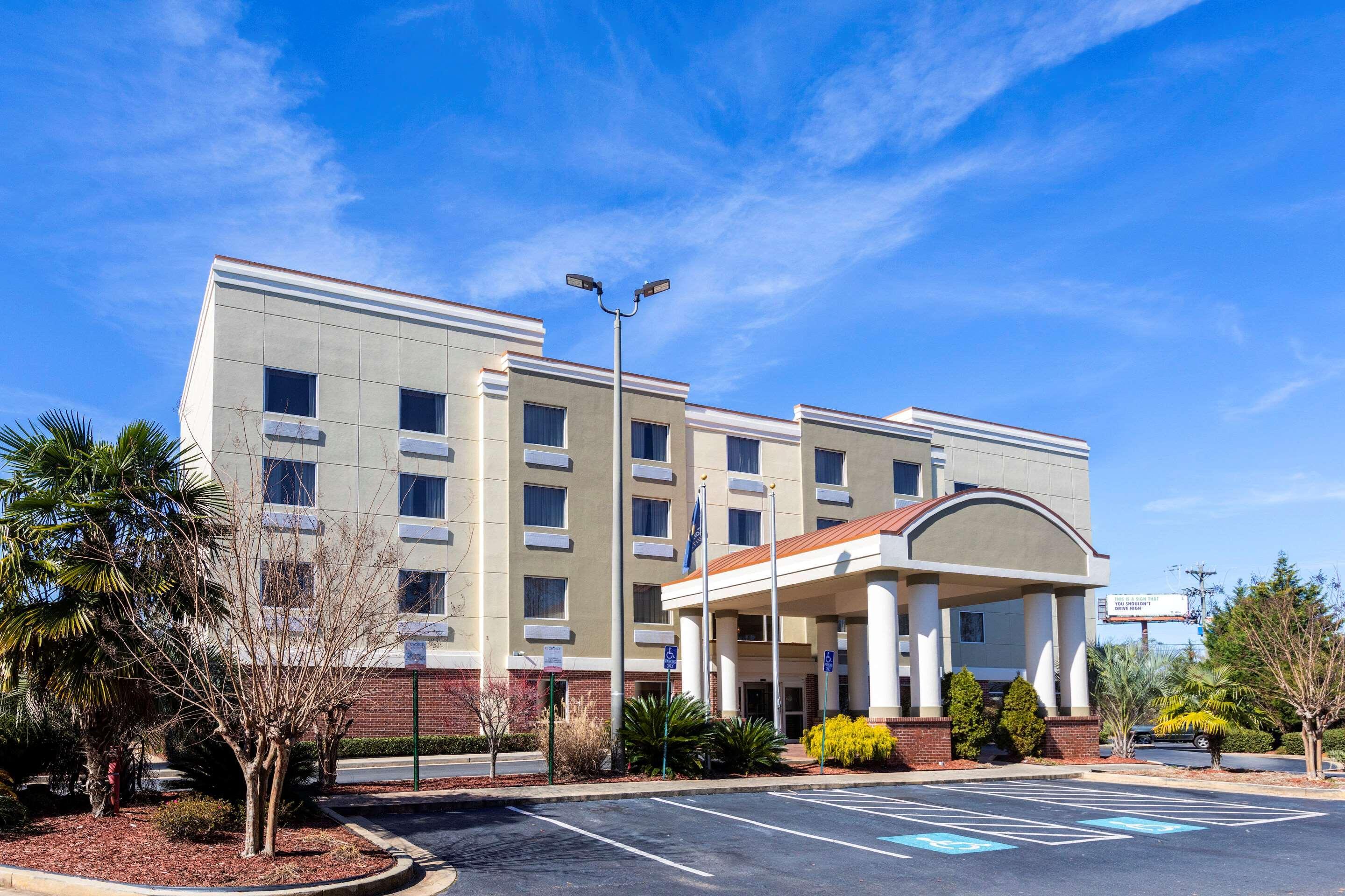 Clarion Pointe Forsyth I-75 Ξενοδοχείο Εξωτερικό φωτογραφία